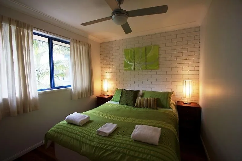 Byron Bay Accom Unit 3 41 Childe Street - Belongil Beach Apartment Vila