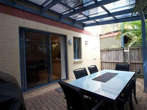 Vila Byron Bay Accom Unit 3 41 Childe Street - Belongil Beach Apartment